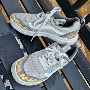 Vans off the wall flame design - Youth sz 4